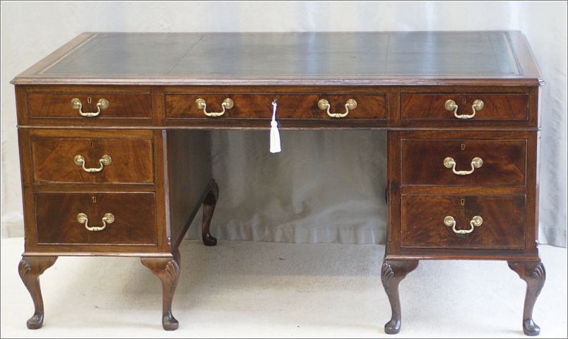 2051 Antique Mahogany Pedestal Desk Chippendale Style (3)
